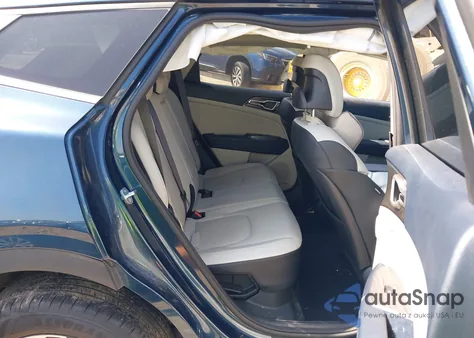 2023 Kia Sportage Hybrid Ex z USA, uszkodzony, nr VIN KNDPVCAG7P7071100